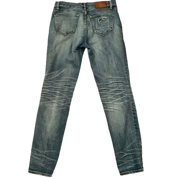 Madewell distressed skinny skinny ripped jeans - Picture 2 of 10